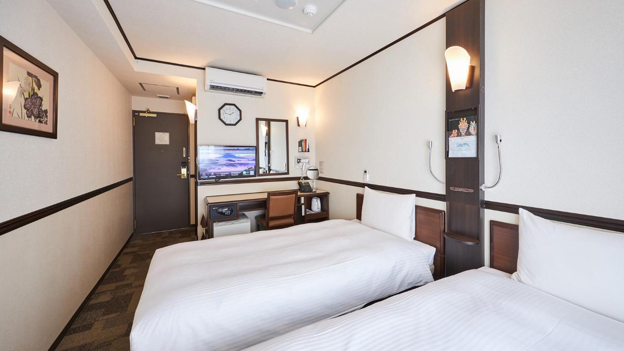 Toyoko Inn Tsu Eki Nishi Guchi Zimmer foto