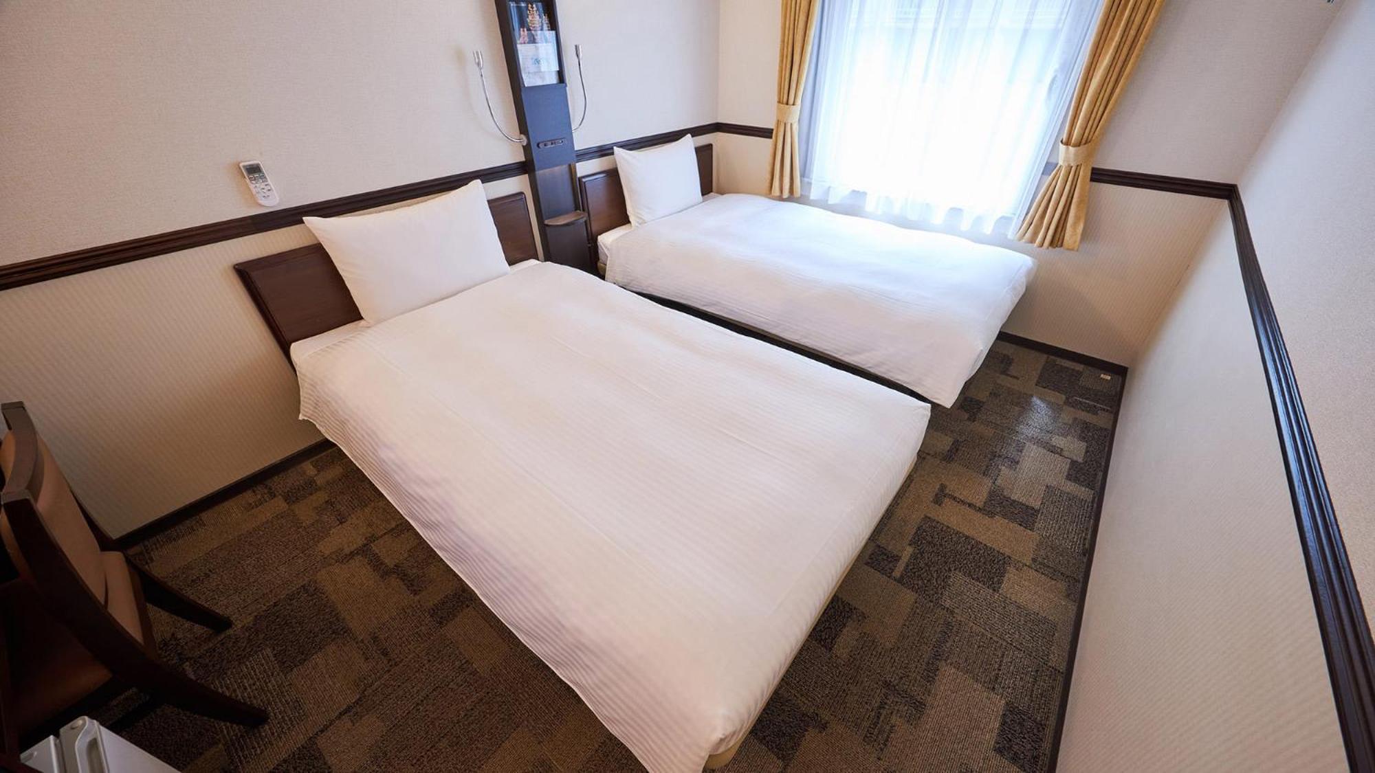 Toyoko Inn Tsu Eki Nishi Guchi Zimmer foto
